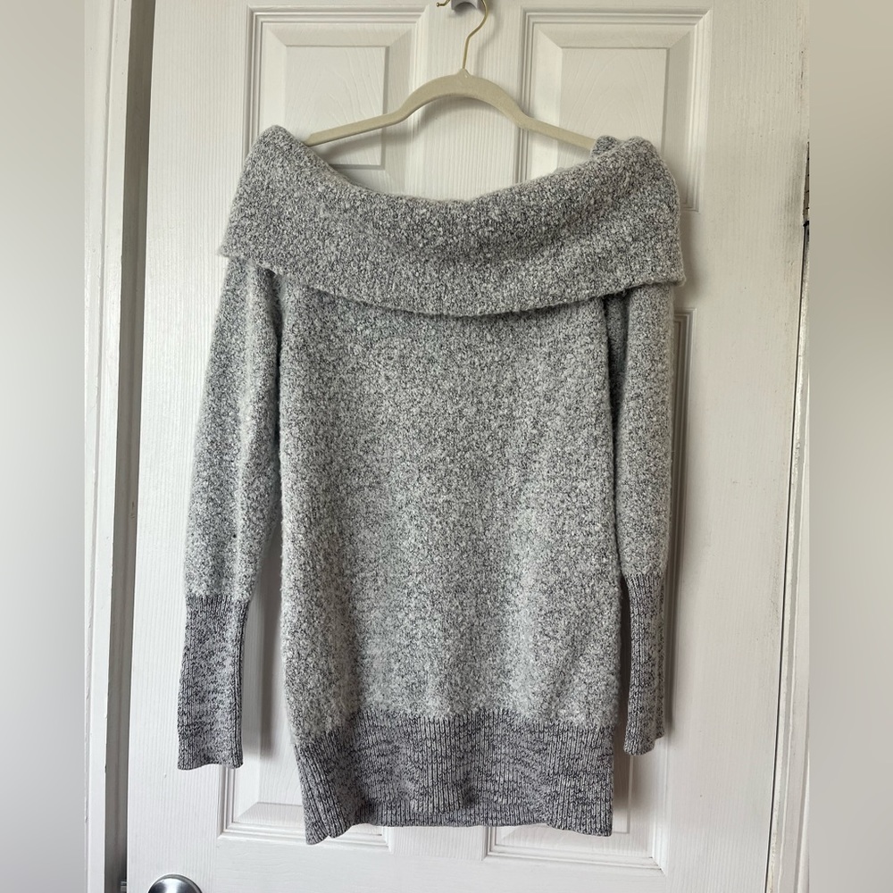 Banana Republic | Off the Shoulder Grey Sweater